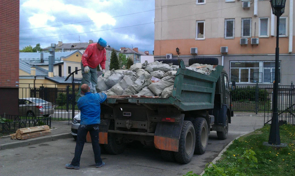 Вывоз строительного мусора в Екатеринбурге от 1640 руб. – ПроМусор