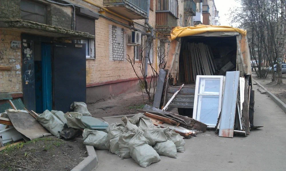 Вывоз мусора после ремонта в Екатеринбурге от ПроМусор — цены от 4612 руб., быстро и недорого