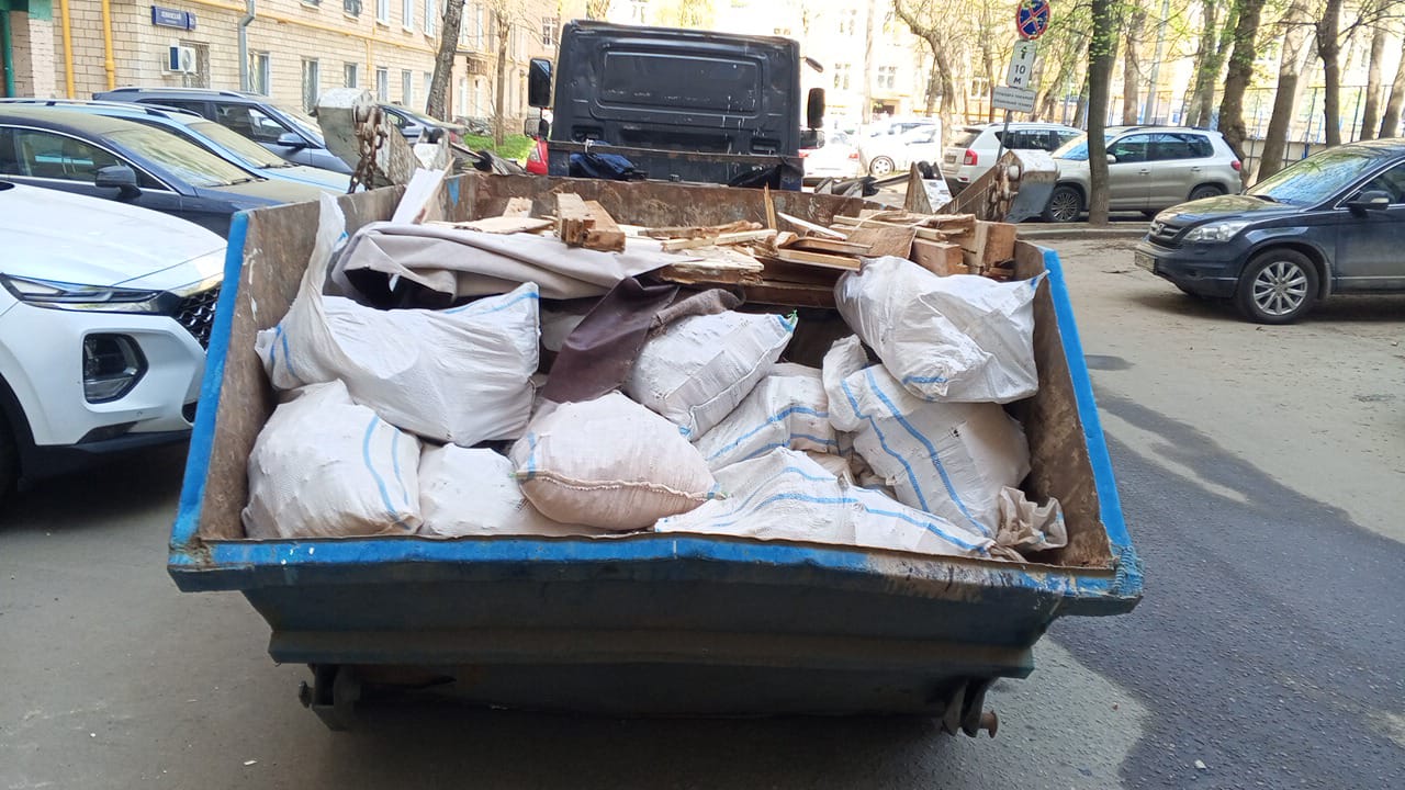 Вывоз мусора из магазина в Екатеринбурге в октябре