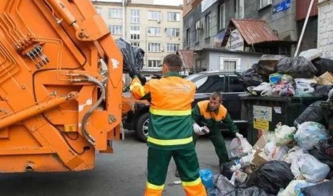Срочный вывоз мусора в Екатеринбурге от ПроМусор — заказ день в день от 2921 руб., грузчики, цена