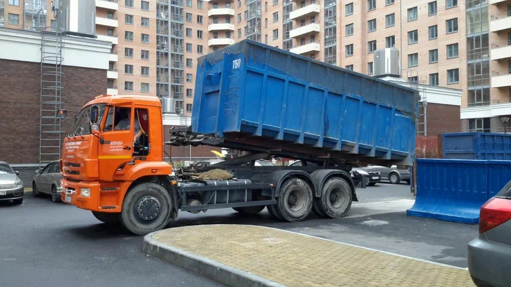 Аренда пухто для вывоза строительного и бытового мусора в Екатеринбурге в октябре