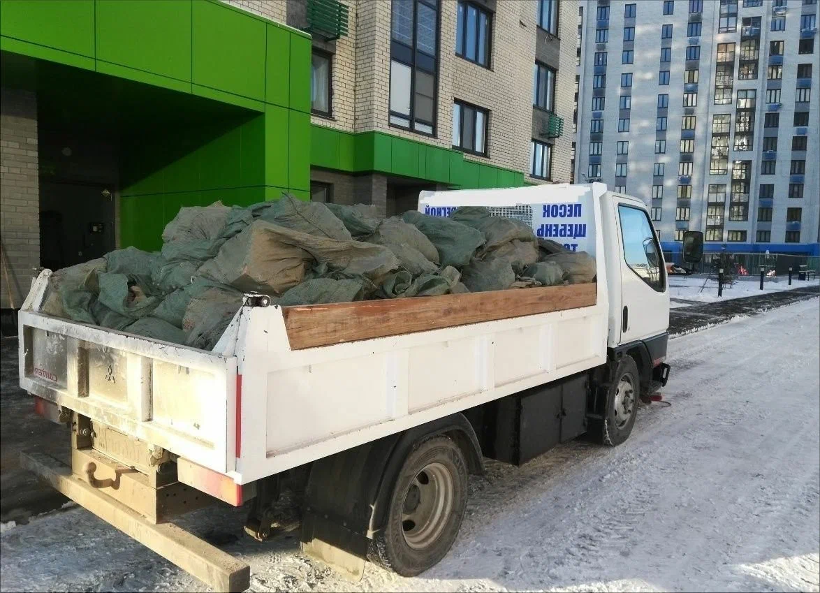Вывоз мусора грузовым фургоном 3 тонны в Екатеринбурге — цена от 1384 руб., ПроМусор