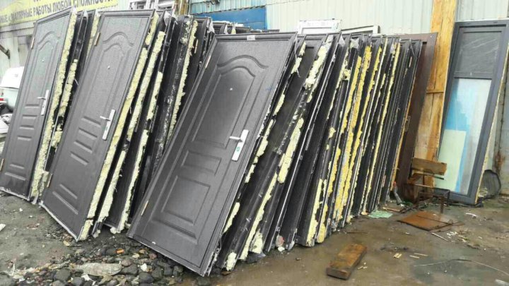 Вывоз металлических дверей с утилизацией в Екатеринбурге в октябре