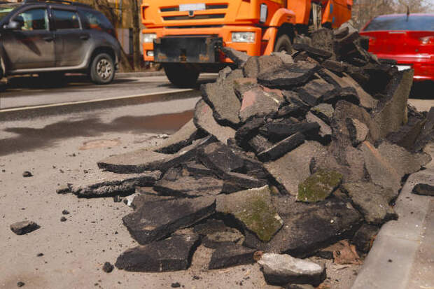 Вывоз асфальтового скола с утилизацией в Екатеринбурге в октябре